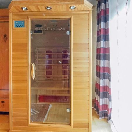 Cozy Apartment In Hinterweidenthal With Sauna المظهر الخارجي الصورة